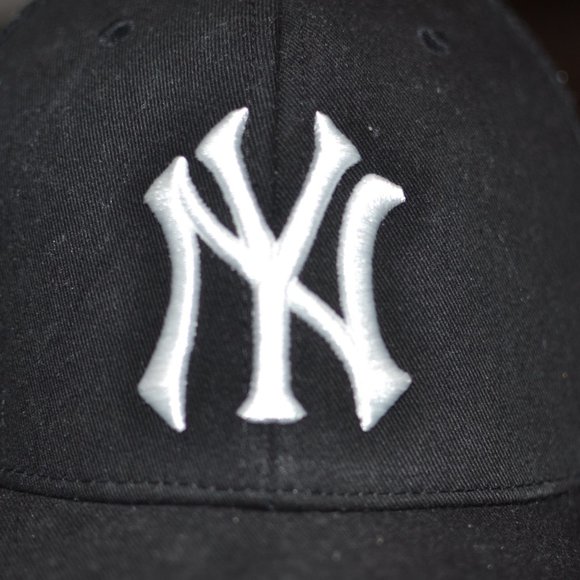 NY Hat - Picture 3 of 4